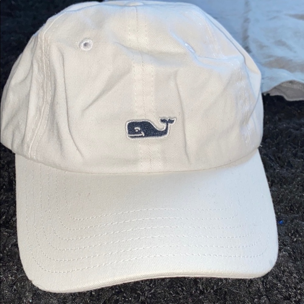 White Vineyard Vines Hat